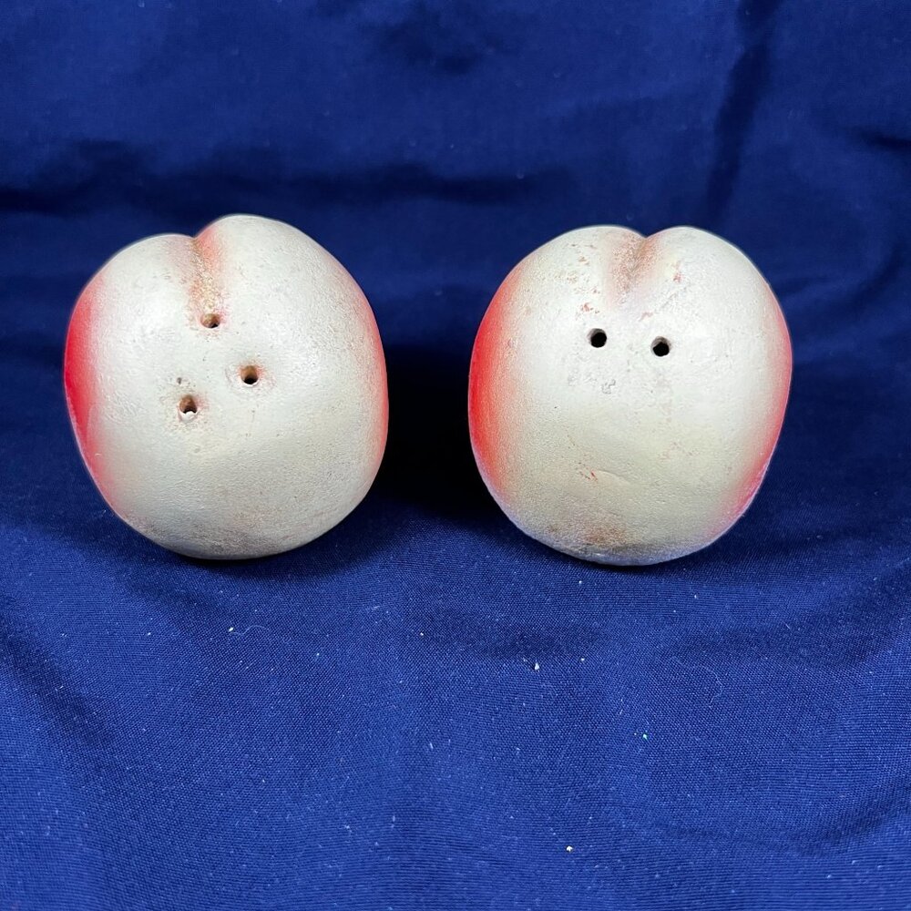 Vintage Peach Salt & Pepper Shakers Hand-Painted Ceramic Kitchen Decor